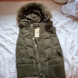 Hollister Puffer Vest